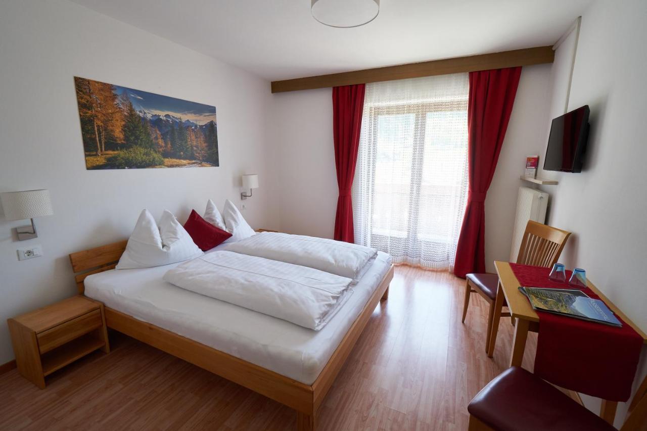 Privatpension Bergkristall San Martino In Passiria (Trentino Alto Adige) Exterior foto
